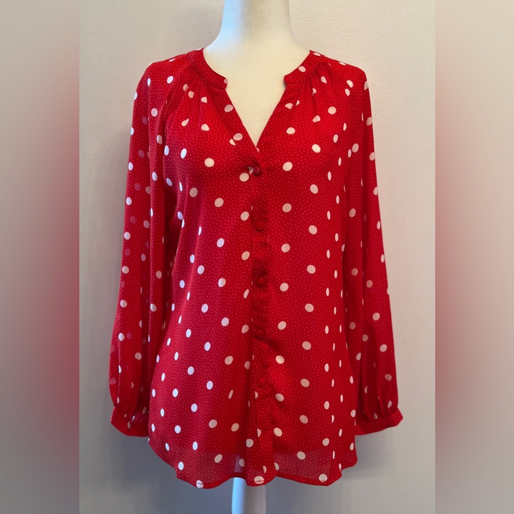 Polka dot blouse in red and white size S from Goa .